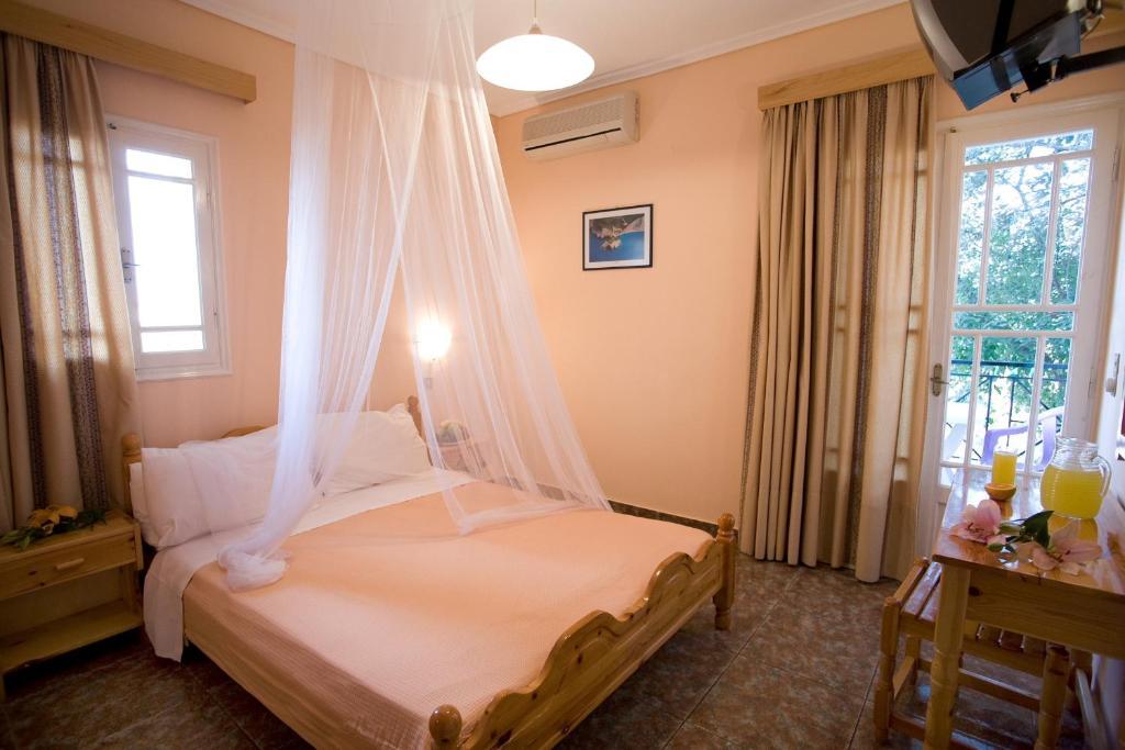 Pansion Filoxenia Apartments & Studios Цукаладес Номер фото